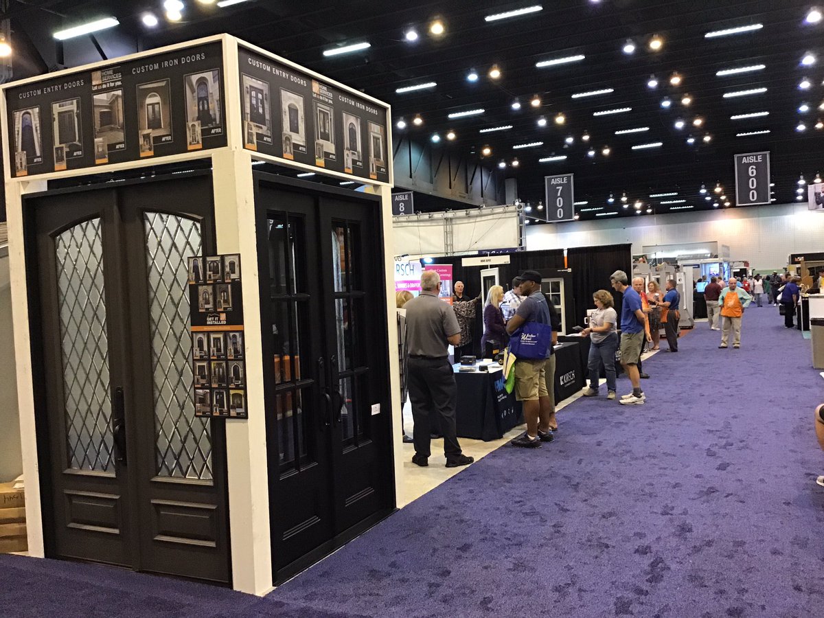 vaughnharris's tweet photo. Hanging out with the #HomeDepot team at the Atlanta Home Show 2019. #Entrypoint https://t.co/VAll93h1cv