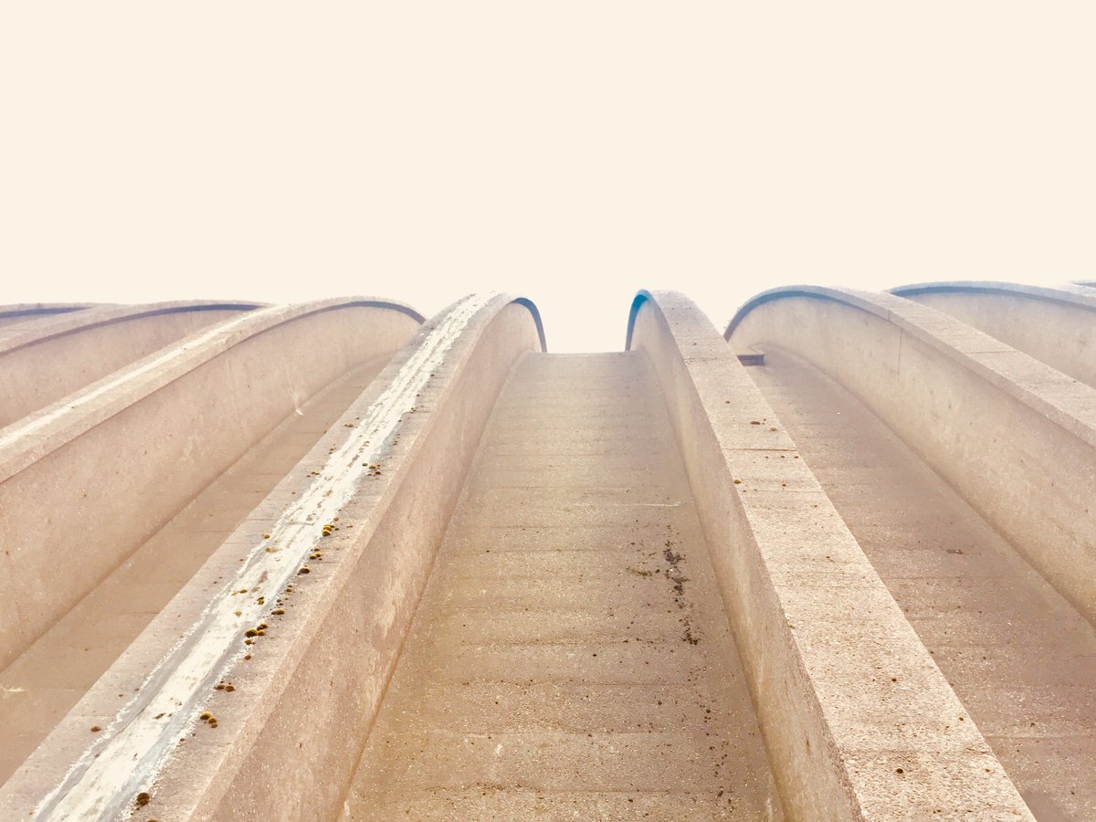 PelotonLiv's tweet image. Some amazing news! We’ve just had authorisation to go right ahead and create the UKs first indoor cycling extravaganza!!!
including full size velodrome, kids road system, cycle zip wire, stunt pool and bike circus. Any ideas what we can do with the rest of the space? #tate&lyle