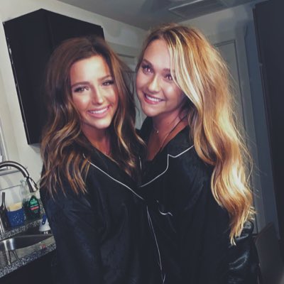 taylorrstuarttt's tweet photo. #NewProfilePic 👯‍♀️ https://t.co/WAhqLlMAXm