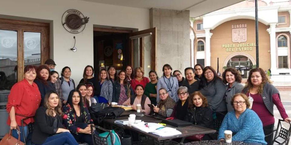 covafamac's tweet photo. Las mujeres también tenemos sueños.
Las mujeres también tenemos derechos
Juntas nos ayudamos y nos hacemos mas fuertes
#noaladiscriminacioncontralamujer https://t.co/EfGI0azvsB