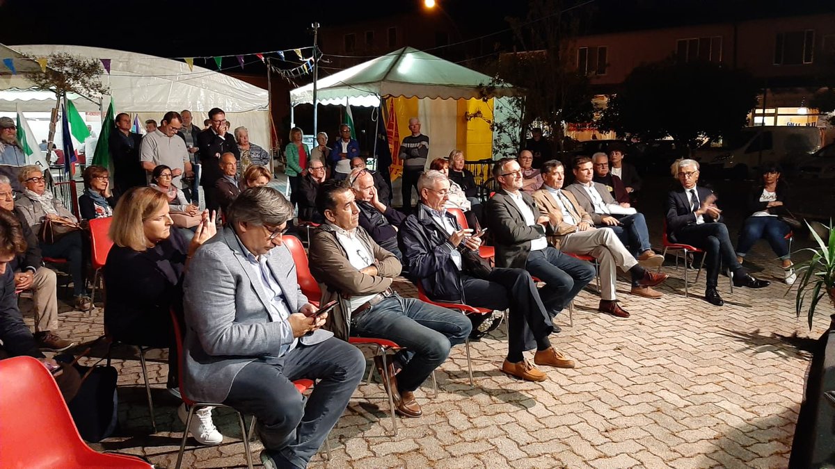 PPBaretta's tweet photo. A #Mira è iniziato l'incontro della Festa de L'Unità: passione, partecipazione e dialogo con i militanti del @pdnetwork https://t.co/2fv7xxRcKX