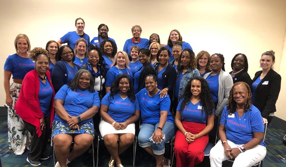 ELeducation's tweet image. Test scores in @Detroitk12 schools showed the greatest single-year improvement in the history of the #MSTEP exam.

Learn how these educators are empowering their students and paying it forward with support for @CharMeckSchools in our latest story:

eleducation.org/news/detroit-t…