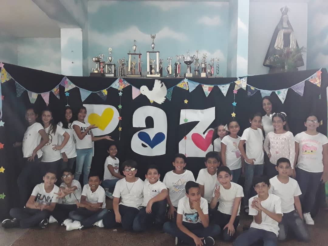 CRAjuanito's tweet photo. Disfrutamos de un grandioso ambiente lleno de paz, armonía y buena convivencia en nuestra @sedejuanito @colegiojuan23 https://t.co/aoIPJwr06P