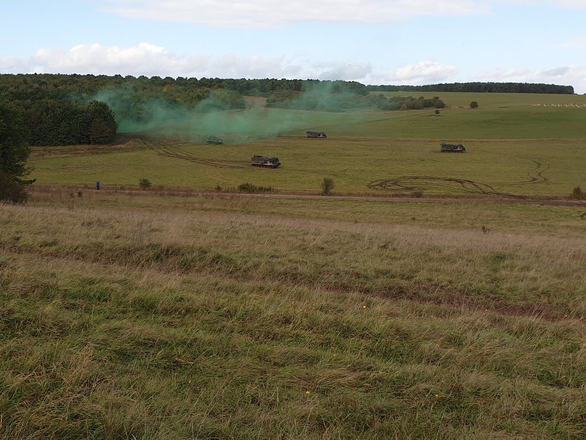 19_Bty's tweet photo. During the first week of the regimental exercise, 19 Bty have been conducting various lessons in contact drills in AFV, BCDT, GPS dential, movement formations, self vehicle recovery amongst others.  This is all in prep to move into the BC phase of the 4 week exercise.  #gibrocks https://t.co/JuV4wjJgC1