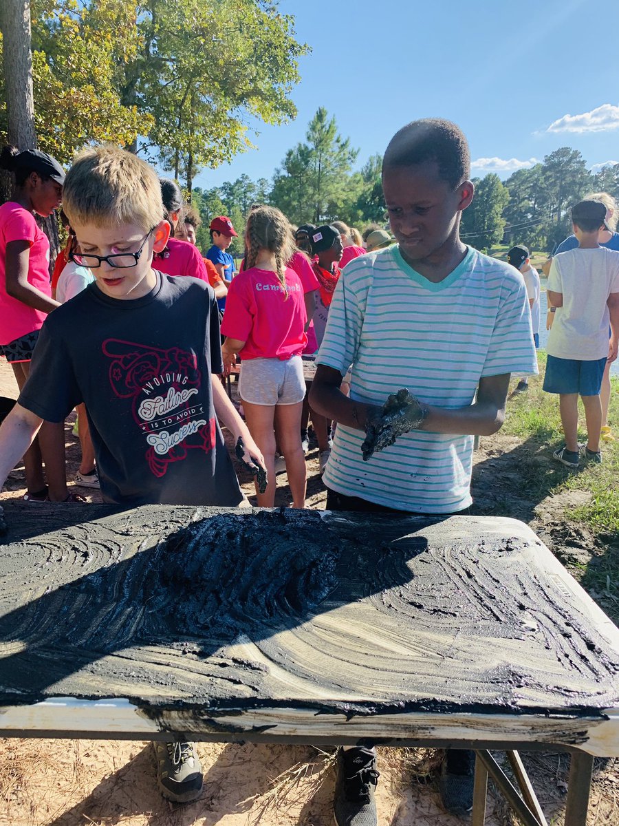 L Matias tweet media