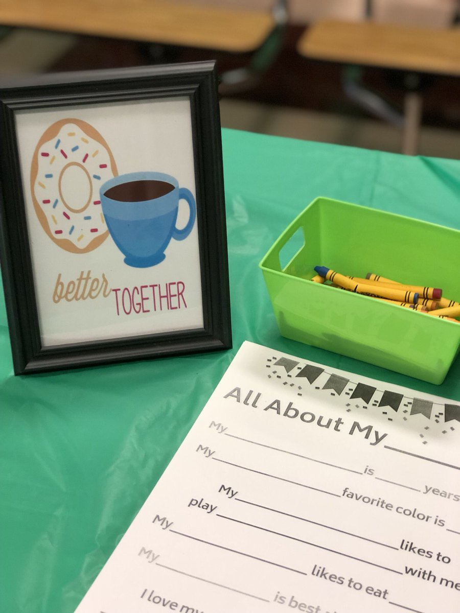 WTPageFES's tweet photo. You’re dear to me & “donut” you forget it. Donuts with Dear Ones at Page! So many families, so many smiling faces! #BuildingRelationships #PageCommunity #PenguinPRIDE @WTPagePenguins @mcps_osfse https://t.co/8o62tUcIev