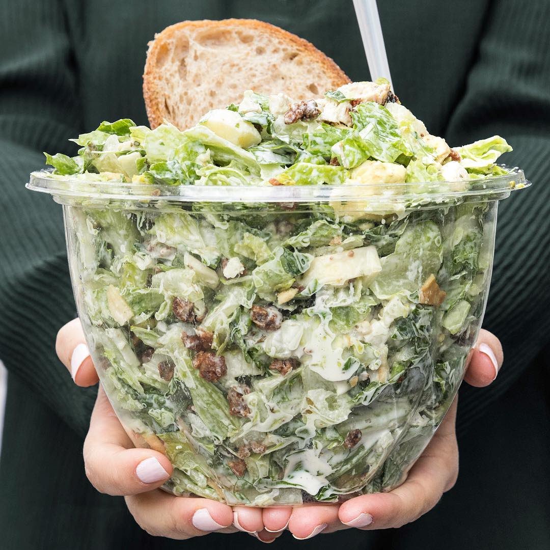 Chopt's tweet photo. Free salad Friday 🥗 With endless ways to build a Chopt salad, have you found your perfect bowl yet? Share what's in your #CustomerCraft below for a chance to win free salad.⠀
Check out what's in Melanie's salad and save this idea for later! https://t.co/sPP4PXkbc5