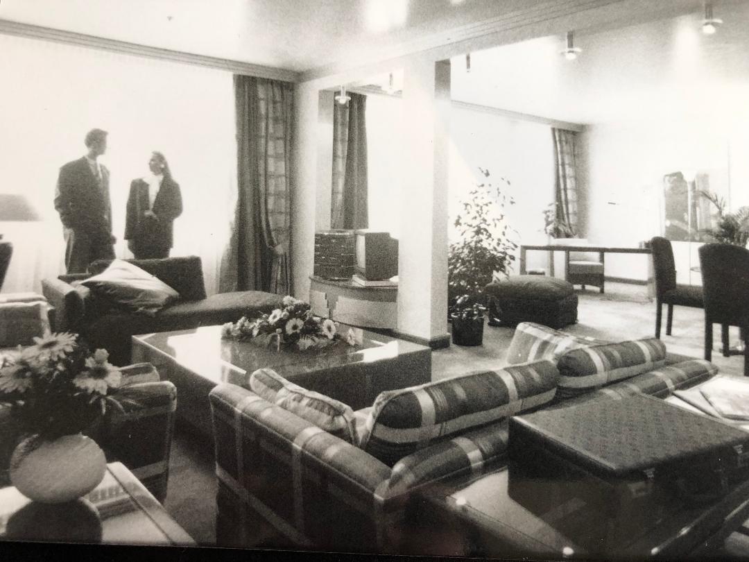 DEhospitality's tweet photo. 50 years of history 👏 Our Steigenberger Airport Hotel, the first one in Germany, is celebrating its fiftieth anniversary today 🎉 Let's toast for another 💯 years. 

Cheers! 🍻 🍾

👉 https://t.co/CXsSgUDaeR https://t.co/BnKAVIqcqD