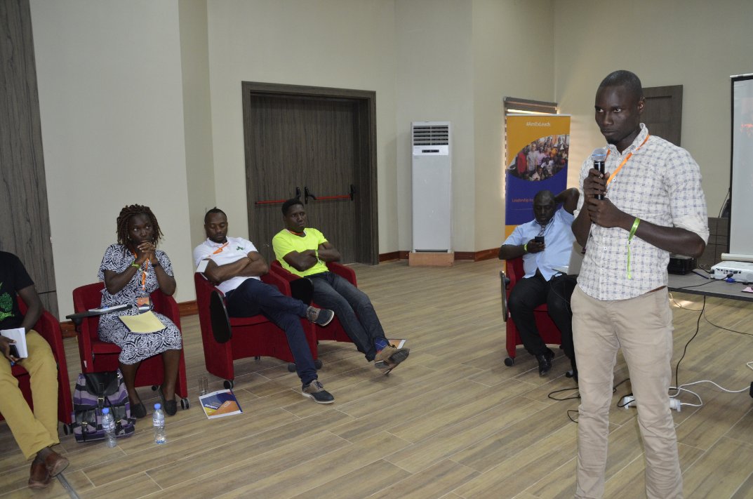 ashokaafriquefr's tweet photo. Samba Faye a initié et piloté un projet dénommé Hello Docteur ; une plateforme visant à venir en aide aux patients atteints d'insuffisance rénale avec l'utilisation des objets connectés.
#amexlead #SocEnt #changemakers
@AshokaAfriqueFr
@AshokaAfrica https://t.co/BeXj6nAZ5D