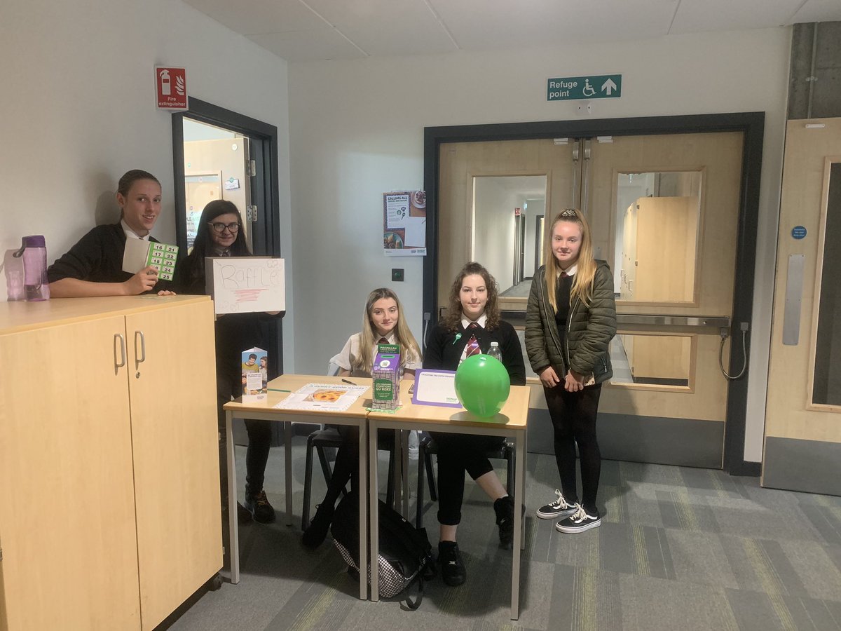 ForAcadBiology's tweet photo. S3 McMillian Coffee Morning 💚💜 #proudteacher #McMillan #macmillancoffeemorning https://t.co/UZCJxXUjww