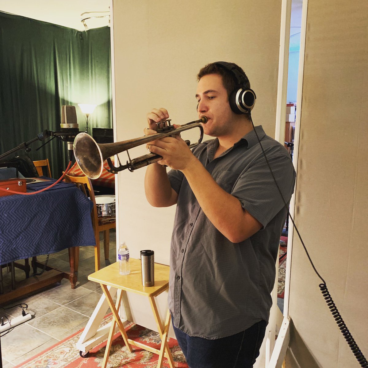 SamtheLionBand's tweet photo. Sam Howden just threw down some killer trumpet on a couple tunes! What a pro! #hornsection #jumpingdogstudio https://t.co/yzzqxwFVVF