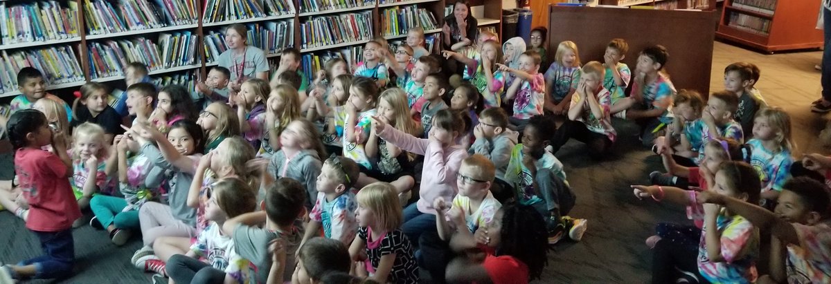 MrsMarkerYGS's tweet photo. That moment when: you realize an author you love is coming to @y115ygs!! @areynoldsbooks we cannot wait to meet you on Nov 7!! https://t.co/TLzJYHerzJ