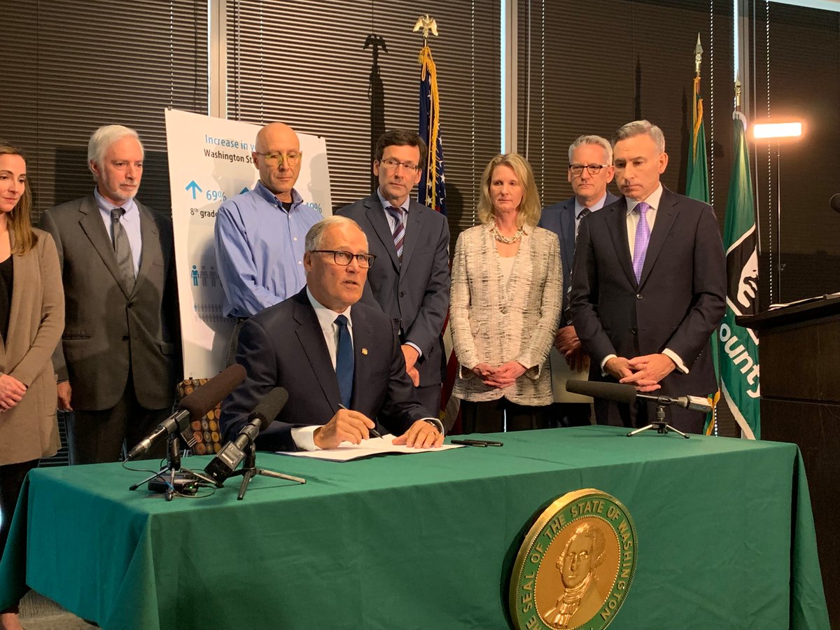GovBobFerguson's tweet photo. We’re interested in ensuring adults and young people have regulated ingredients in vaping products. Everyone deserves to know what is in the vaping liquid they inhale into their lungs. This executive order will help save lives, prevent disease and ensure a healthier WA. https://t.co/4VcpKH6HWV