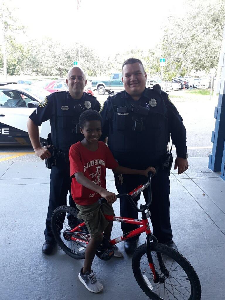 BelleviewEle's tweet photo. Thank you Belleview Police Department! They donated a bike to a student that had a long walk home from school. #ittakesavillage #belleviewPDrocks #studentsfirst @ryan_bennett16 https://t.co/J8zJccrMYr