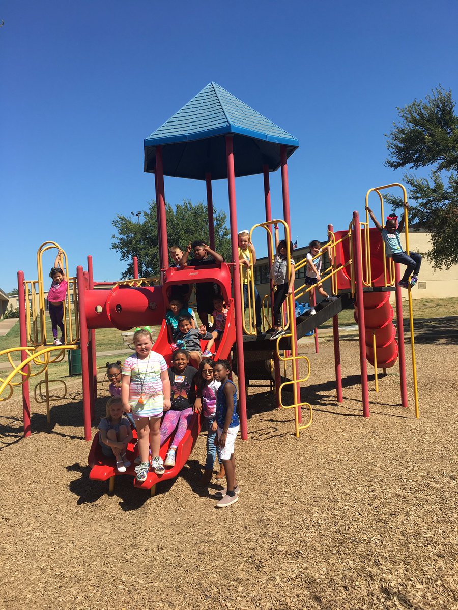 BriganceDavis's tweet photo. We got to celebrate our first 10 days of perfect attendance!! #rugellin https://t.co/y4LDHeL3K6