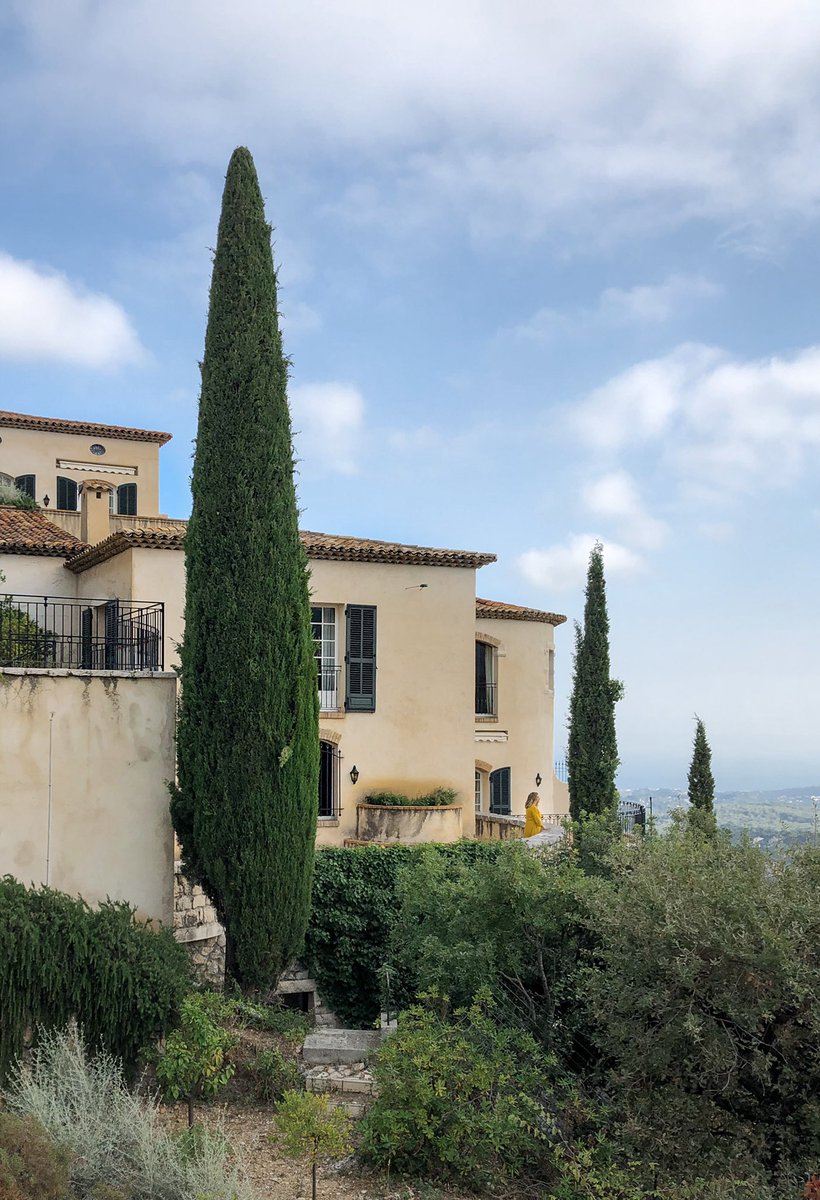 compassandtwine's tweet photo. 3/3 Wandering about the property, you can’t help but think of all the people who stood right where you are, hundreds of years before. #compassandtwine #ChateauStMartin #WhereTheMagicHappens #Vence #CotedAzurFrance #OetkerCollection https://t.co/gL4yUhKu8c
