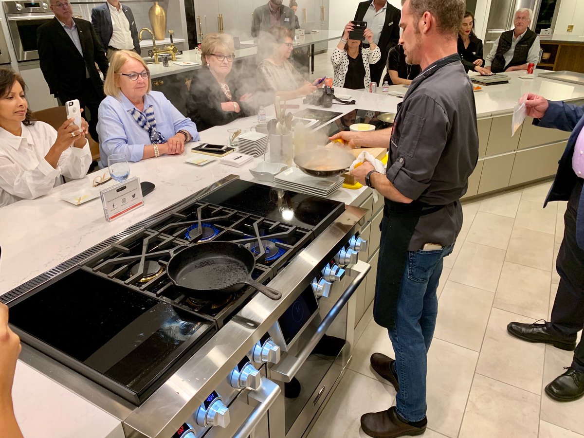 Flwildcat78's tweet image. Finishing the perfect 144 degree Sous-vide Chicken #SKSappliances #SKSNapaEDC