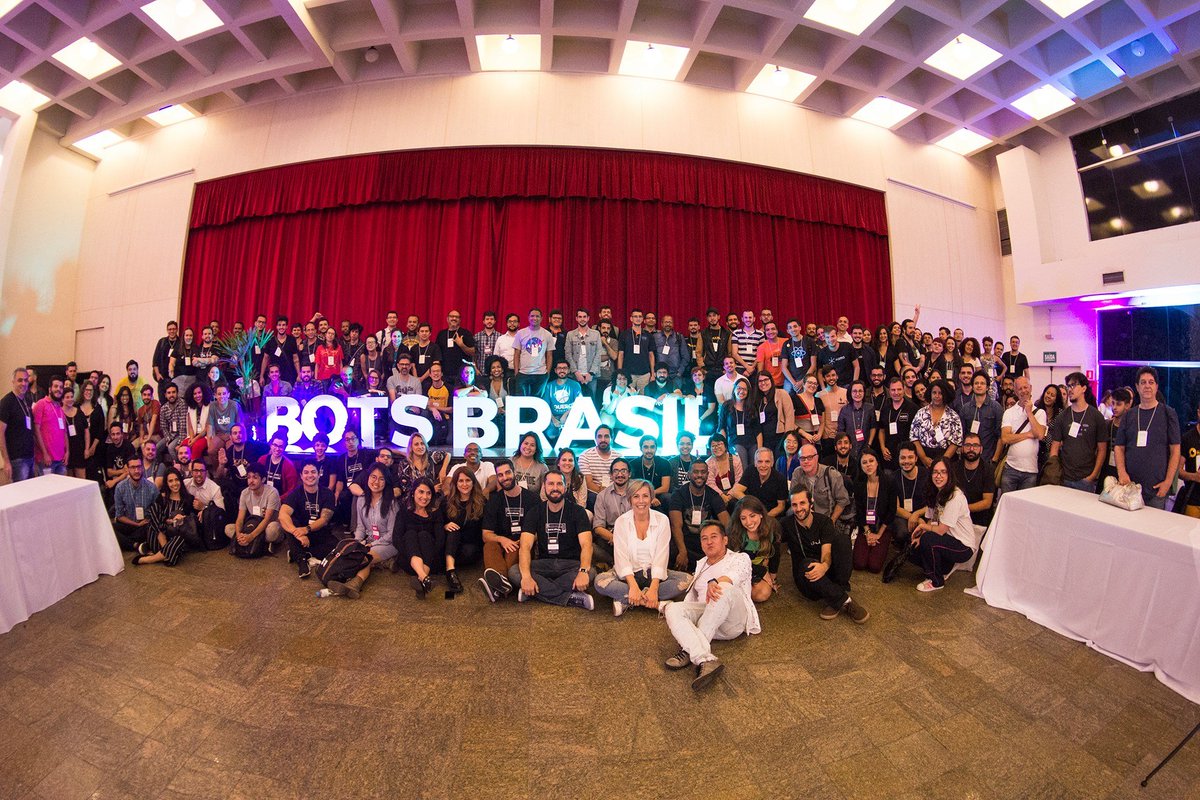 smarte_rs's tweet photo. Neste sábado acontece a III Conferência #BotsBrasil! Além de apoiar o evento e a comunidade, estaremos de olho em talentos para contratações. Se você acredita que #AI e conversacional são o futuro, confira as vagas nos stories do nosso Instagram: https://t.co/BhAwd9d0ZQ 😎 https://t.co/a3fattCL12