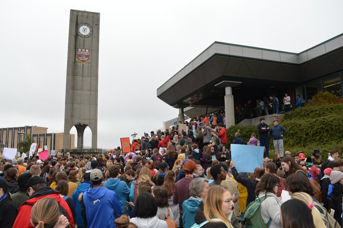 MUNFLA_Archive's tweet photo. #ClimateAction #ClimateStrike #FridaysForFuture #ClimateStrikeNL #ClimateActionNow @MemorialU https://t.co/nC4ZDGA9QU