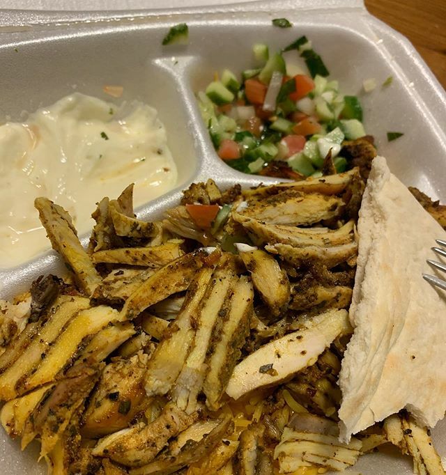 jwitteone's tweet photo. Hidden gem in Naperville!
The best chicken shawarma around!
We have driven by Mediterranean Oasis Cafe and Grill for years and decided to try their lunch special 6 months ago.
The food is so delicious and they always share info and samples of fruit and n… https://t.co/KC4JGgnGnr https://t.co/wWIFLNkQSJ