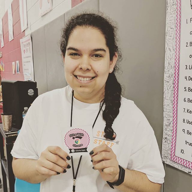 Cirzy_EdTech's tweet photo. Every kind of teacher earns badges at Stark! Coach V earned her first badge of the year! Woot woot! (Blows a Whistle) #PEteacher #GameOnCFB #DigitalLearning #CFBDLS #CFBeTheException
๐ธ https://t.co/rc1A1RhthA via https://t.co/XizhpvUKeG https://t.co/lN3AiWDKty