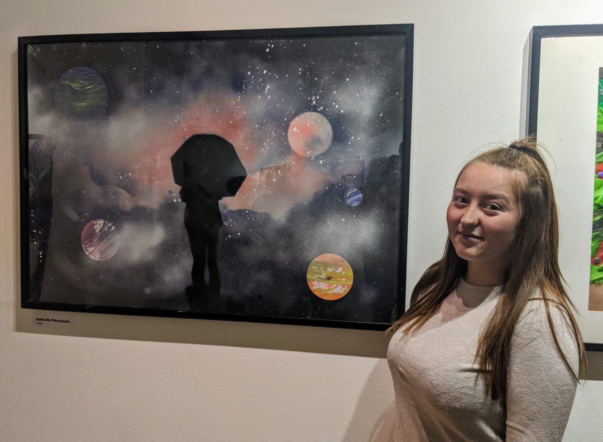 Taispeántas ár ndaltaí.  Táimid chomh bródúil astú!  Our pupils’ exhibition, we are so proud of you all!