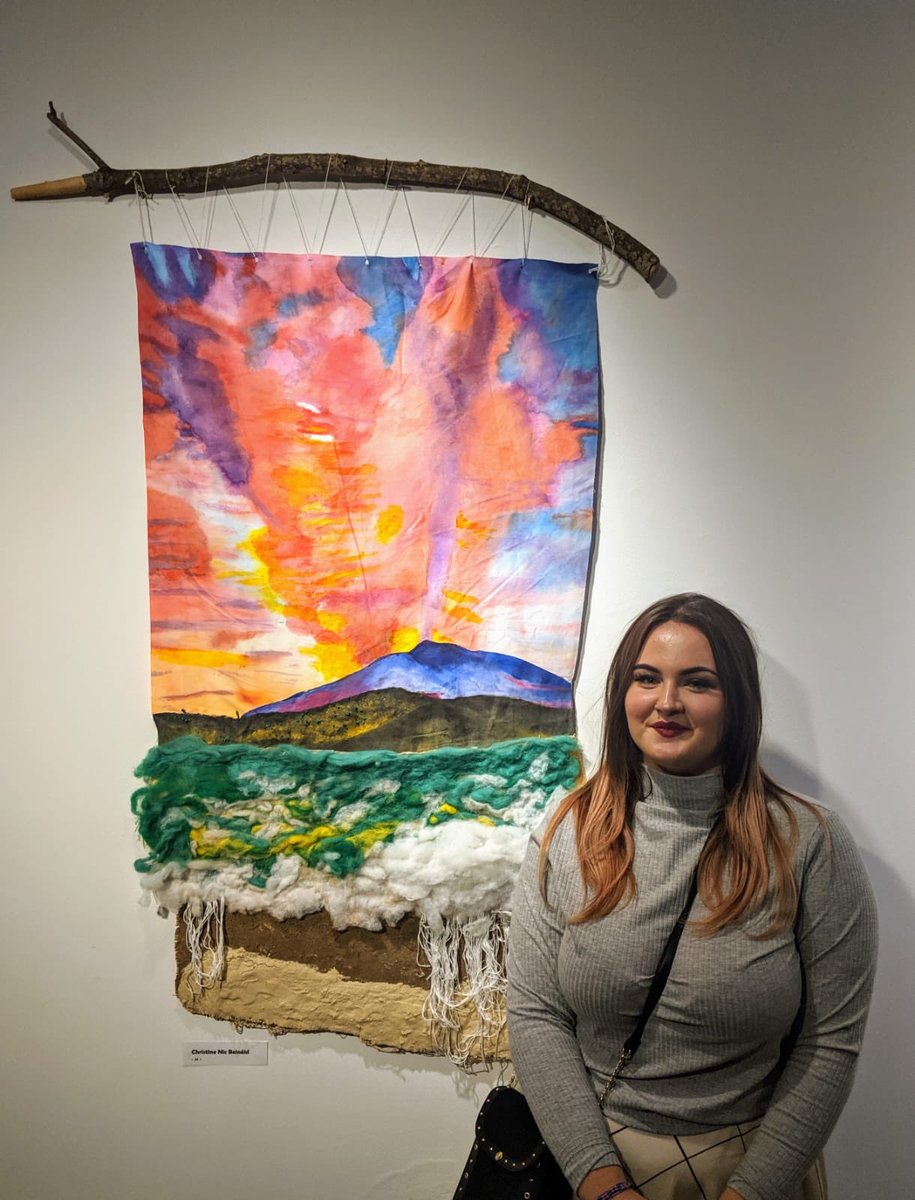 Taispeántas ár ndaltaí.  Táimid chomh bródúil astú!  Our pupils’ exhibition, we are so proud of you all!