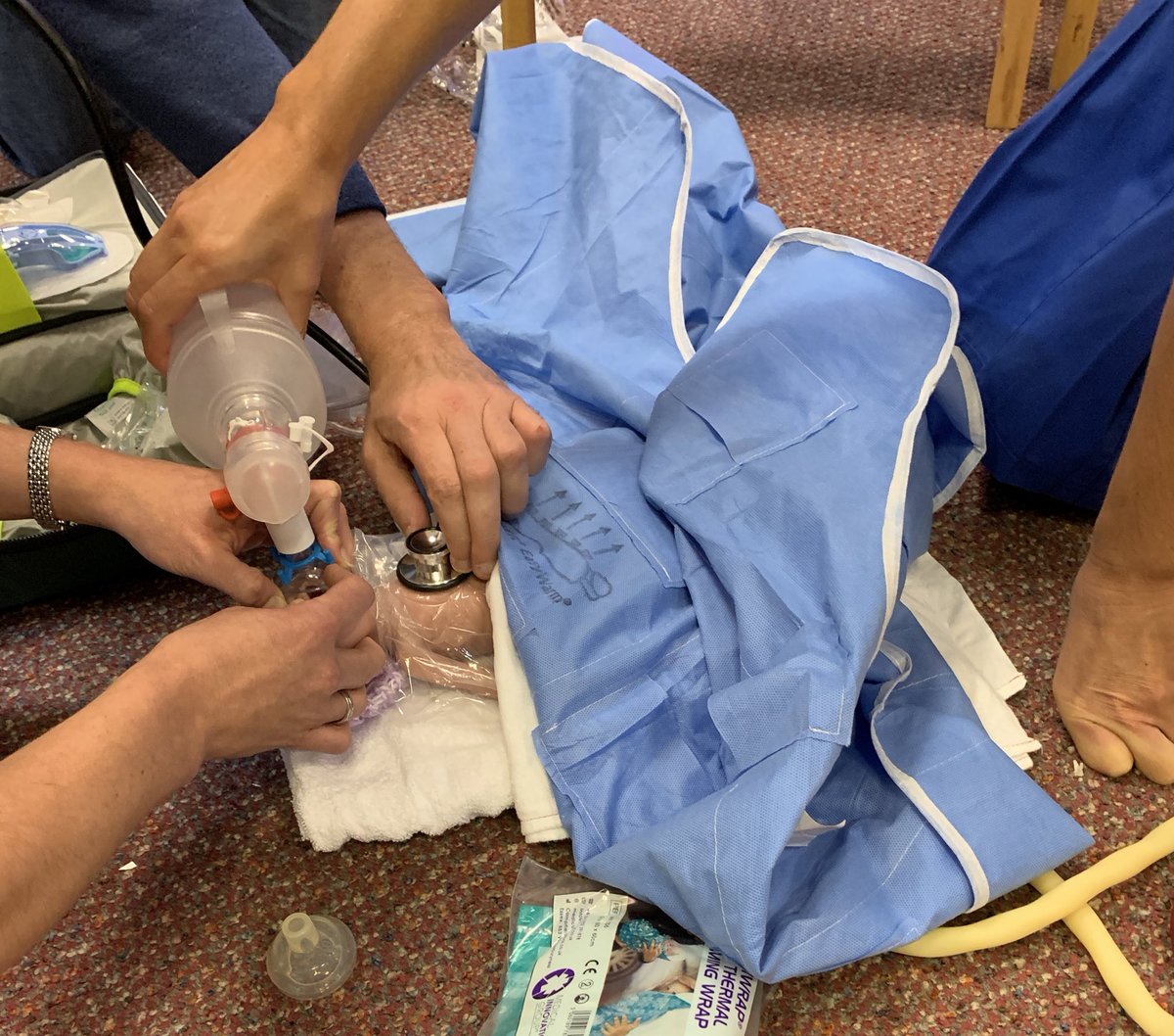PhilJPeacock's tweet photo. Would you know how to stabilise a #preterm baby born on the bathroom floor at home? Takes training, teamwork and communication #learningthroughsim #learningtogether https://t.co/7PdyZl65dn