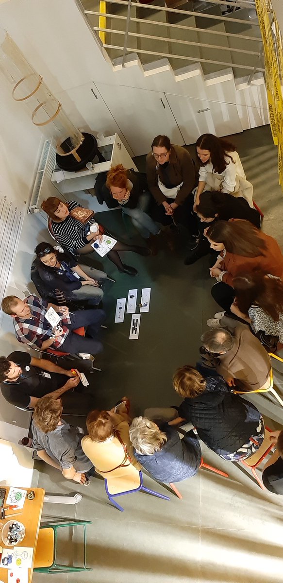 cendrinecruz's tweet photo. #NuitChercheurs @ESPGG @psl_univ avec le soutien @iledefrance continue avec les participations @DimRfsi @DimRespore #mathinnov Recherches d'indices, effets des nounours, algorithmes : scientifiques et grand public échangent et s'interrogent. https://t.co/NuLF2zgPum