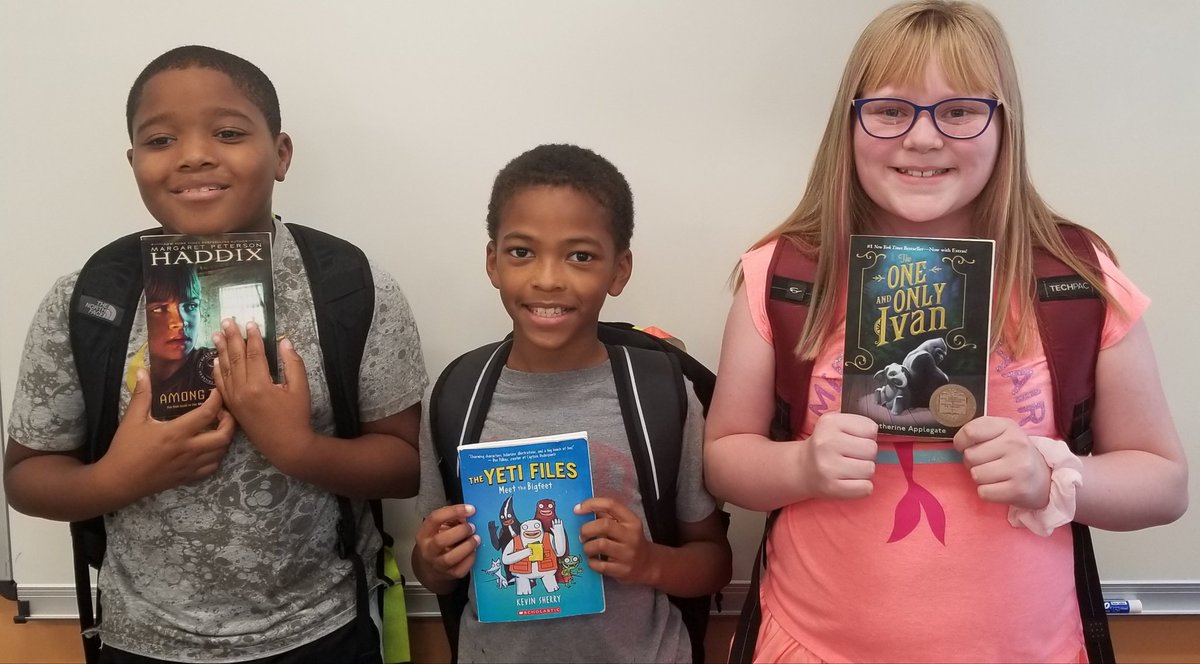MKJozwick's tweet photo. @CatonsvilleES Our 1st Book Raffle winners!!   Can't wait to see next month's books 📚 @mpkinneer @Ms_A_Etienne https://t.co/RhcljeuGUT