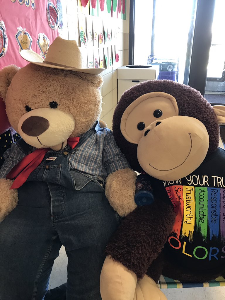 <a href="/SpsTruman/">SPS Truman</a> <a href="/officialSPS/">Springfield Public Schools</a> My favorite days at Truman are Buddy Days! Getting to know our buddies for the year and taking time to enjoy reading was fun today!