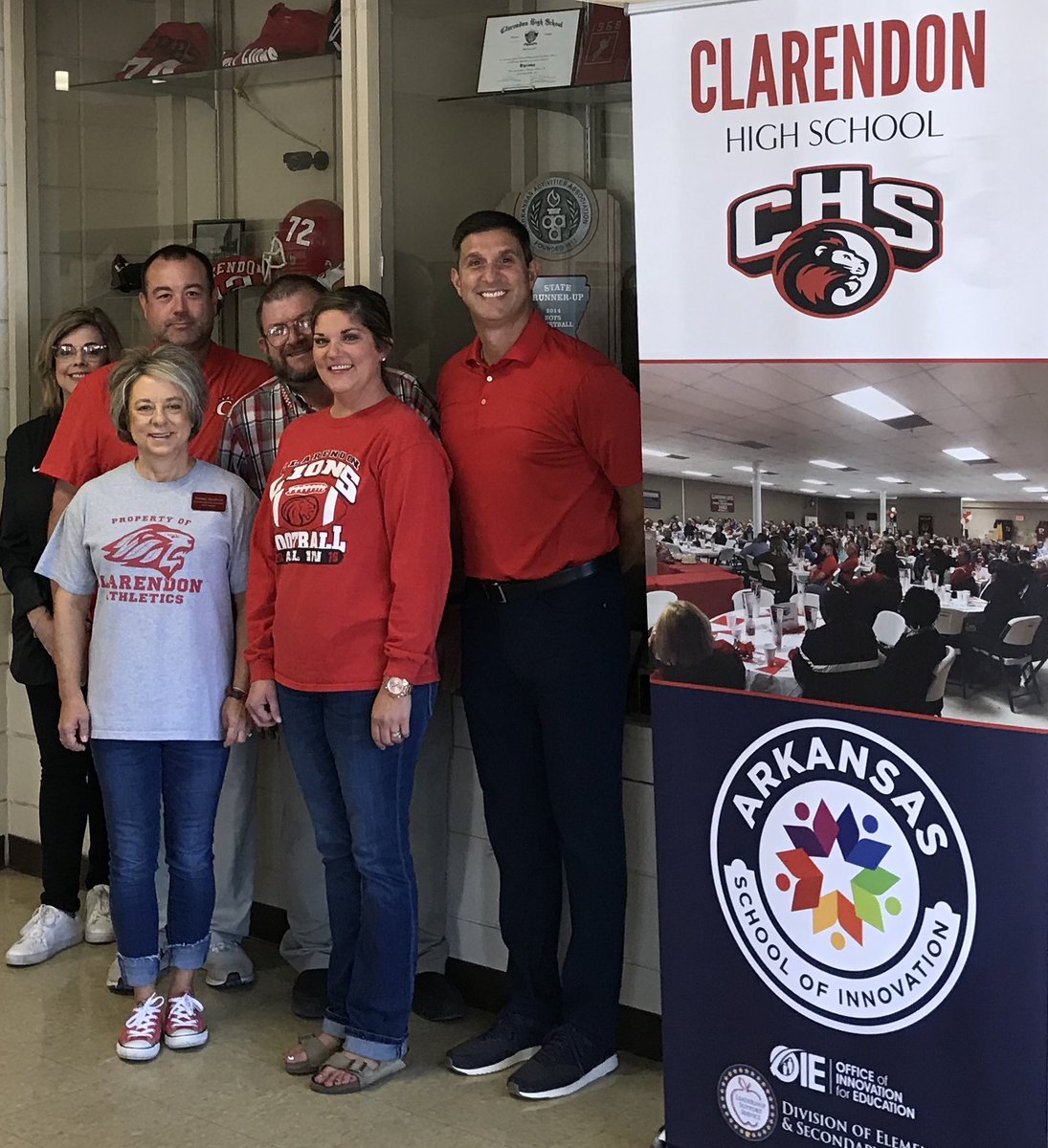 PVitaleSpeaks's tweet photo. Thrilled to bring #PeakPerformanceU to the students of @chs_clarendon. This morning was 🔥... thanks for having me as a guest on your campus! I appreciate @GreatRiversCoop. #CTE #maketodaycount #PPU https://t.co/mUyIozFuO4