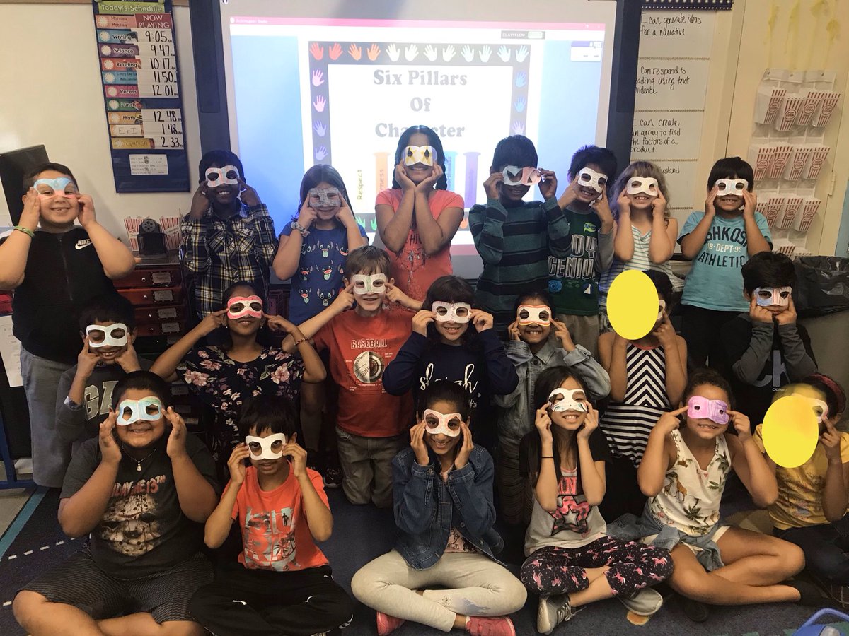 mrsjohnston19's tweet photo. We celebrated Character Day by learning about the Pillars of Character and writing about how we are all “super heroes” of character! @LincolnSchool8 #CharacterDay https://t.co/LFwFCZn9jK
