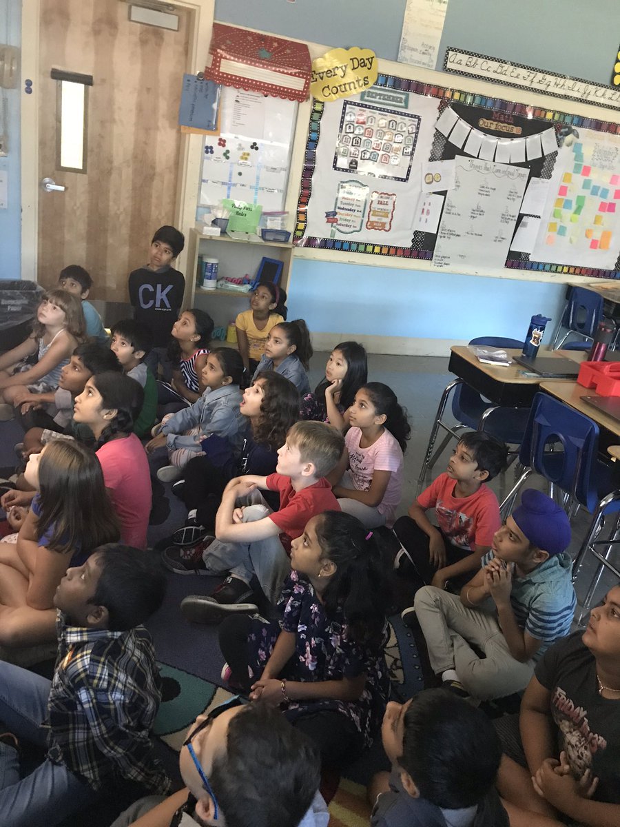 mrsjohnston19's tweet photo. We celebrated Character Day by learning about the Pillars of Character and writing about how we are all “super heroes” of character! @LincolnSchool8 #CharacterDay https://t.co/LFwFCZn9jK