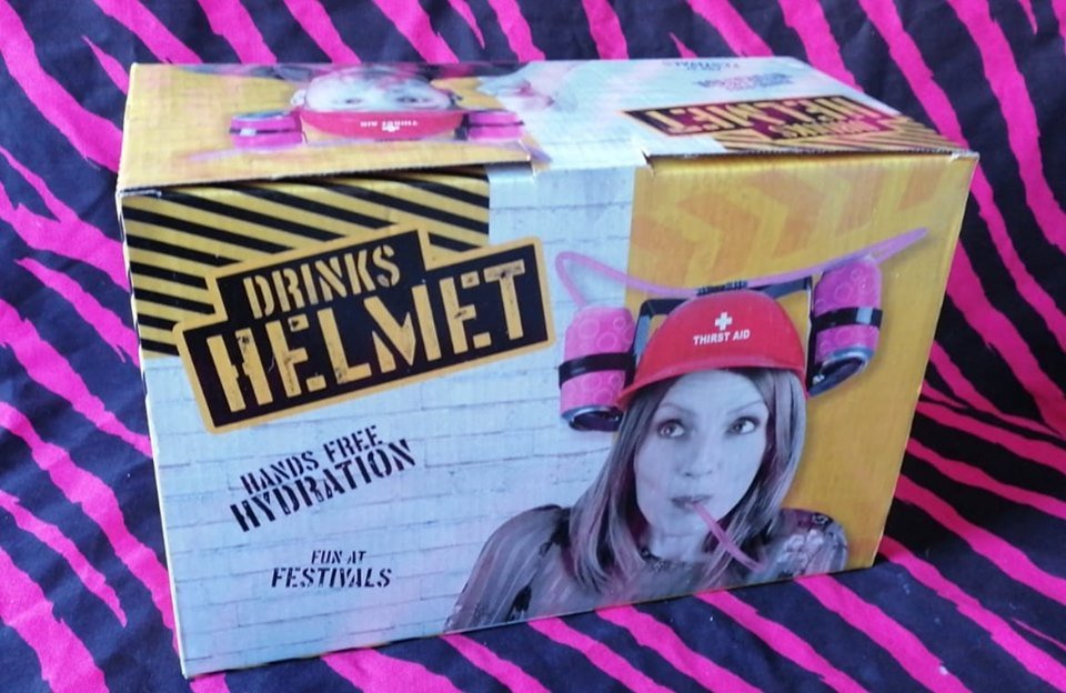 This week you can win...
A classy cool + sophisticated hands free drinking hat!
You know you need this in your life so don't miss our Quiz this Sunday!
7pm at 'The Jug' ; Newcastle-Under-Lyme, Bridge Street
.
.
.
#TheJug #ST5 #prizes #pubquiz #quiz #pub #trivia #win #Competition