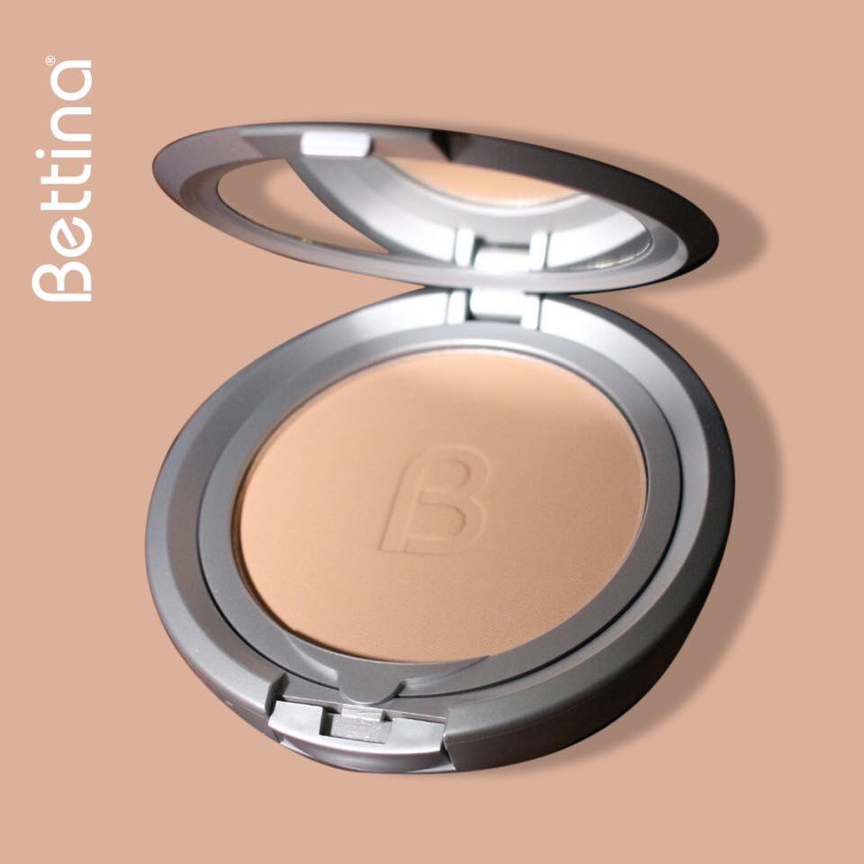BettinaCosmetic's tweet image. Con el Dual Foundation Powder siempre estarás segura que cuentas con la cobertura necesaria para lucir una piel libre de imperfecciones. Úsalo en seco o con una esponja húmeda.

#Bettina #BettinaCosmetics #foundationpowder #pressedpowder