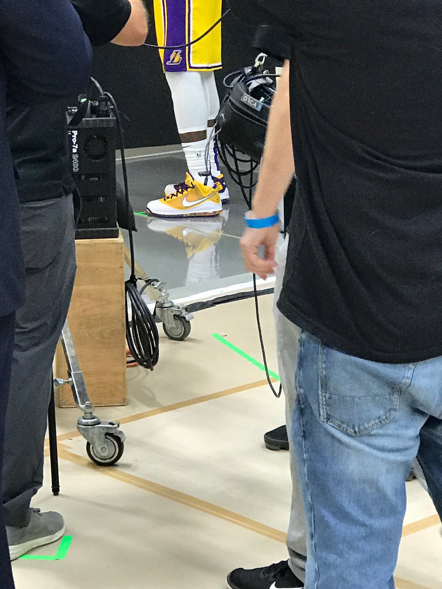 lebron 17 with jeans