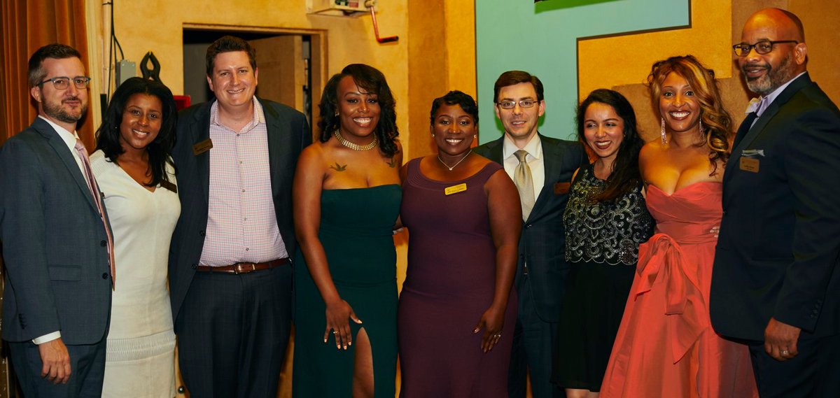 ServeAtRiskFam's tweet photo. Thank you to our Board who showed up big time before, during & after the #OneVisionManyVoices Dinner last week at the @TheFoxTheatre ! Head over to our FaceBook page for more pictures. https://t.co/n5SjYCuQgb