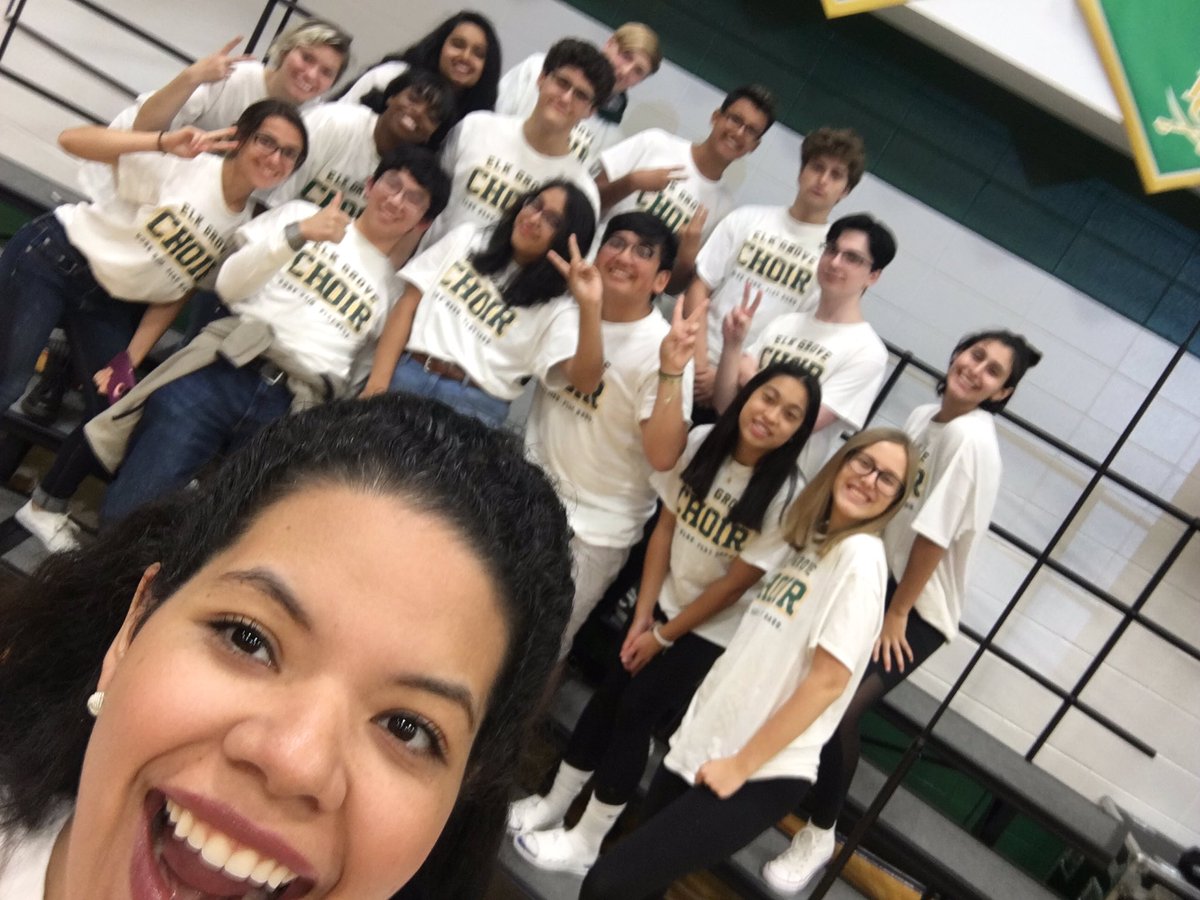 EG_Choir's tweet photo. Chamber singers at the HOCO assembly! Love these guys! https://t.co/iHld3M23JS