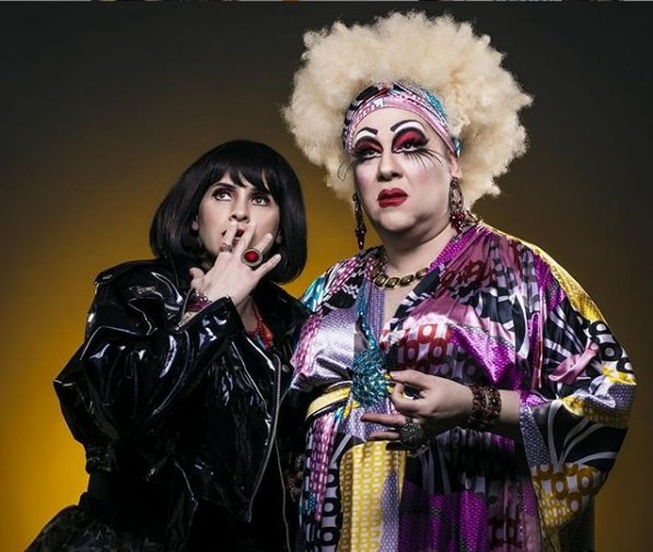 DÚO SOPORTE - Nuestra CRITICA:
Espontaneidad y sintonía. Espectáculo de Javier Pomposiello. Un viaje al paso de la mano de dos embriagadoras interpretaciones. Critica de Cristian Dominguez. 
+ NOTA COMPLETA:
geoteatral.com.ar/nota/DuoSoport…