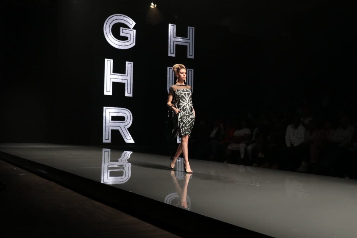 Her signature geometric prints have become her trademark and once again we’re in 😍 This is the 💣 
#DFF2019 #DBF2019 #EvolutionIsElementary #AfricanFashion #DurbanHasMore <a href="/leighschubert/">Leigh Schubert</a>