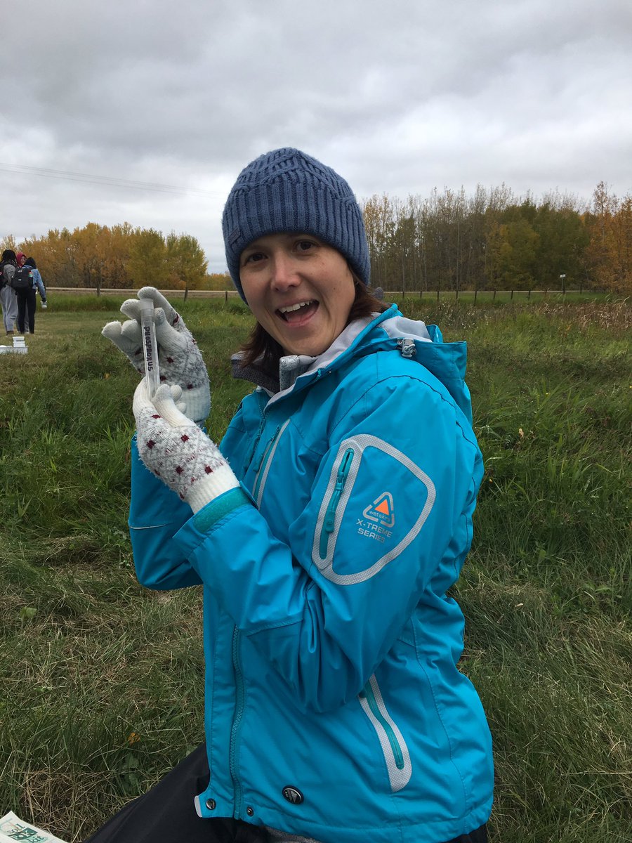 SabreScience's tweet photo. Snow, rain, hail - the ecologist never fails! @SalComp #fieldstudy #bio20 #wecantfeelourtoes 🥶 https://t.co/L7HLGMosKR