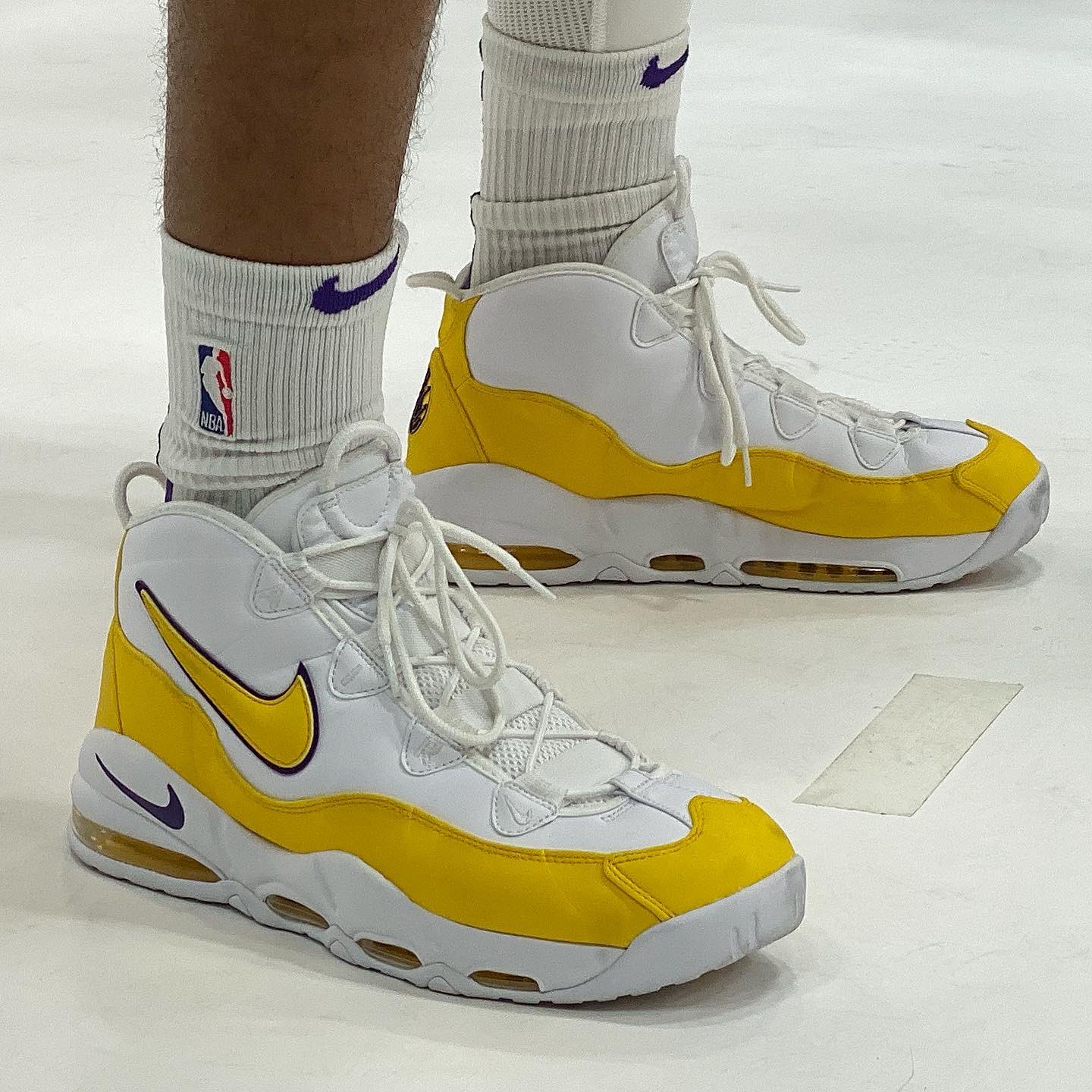 nike uptempo 95 lakers