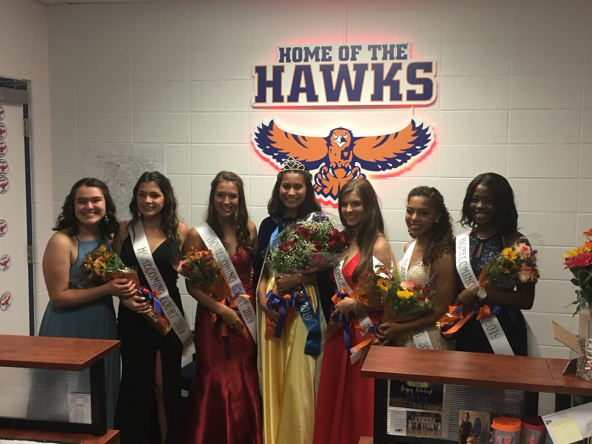 hehsathletics's tweet photo. Congratulations to our homecoming court.  Looking good Hawks! https://t.co/BYXgugMyhu