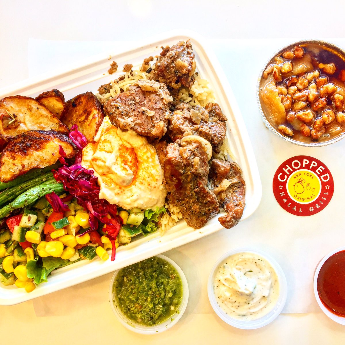 ChoppedHG's tweet photo. Happy Friday Special: Sautéed Lamb Kebab on wild rice with mushrooms, roasted red potatoes, house salad, roasted green beans and hummus. New York Cheesecake with apple walnut!!! #choppedhalalgrill #fridayspecial #sauteedlamb #chickenandrice #gyro #falafel https://t.co/5QAplxjiMX