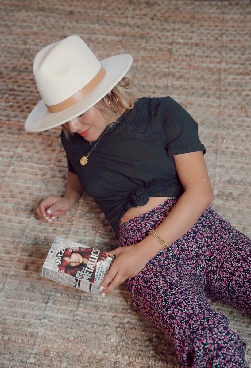 With a little help from clip-on #hairextensions &amp; 
<a href="/got2bUSA/">got2b USA</a> <a href="/target/">Target</a> I tried a  #rubyred hair color &amp; got creative! The color is so radiant + shimmery! #ad Come over to my #blog to see it &amp; the look I created: livelovewearit.com/2019/09/26/get……… #got2battarget #ontheblog #got2b #hair