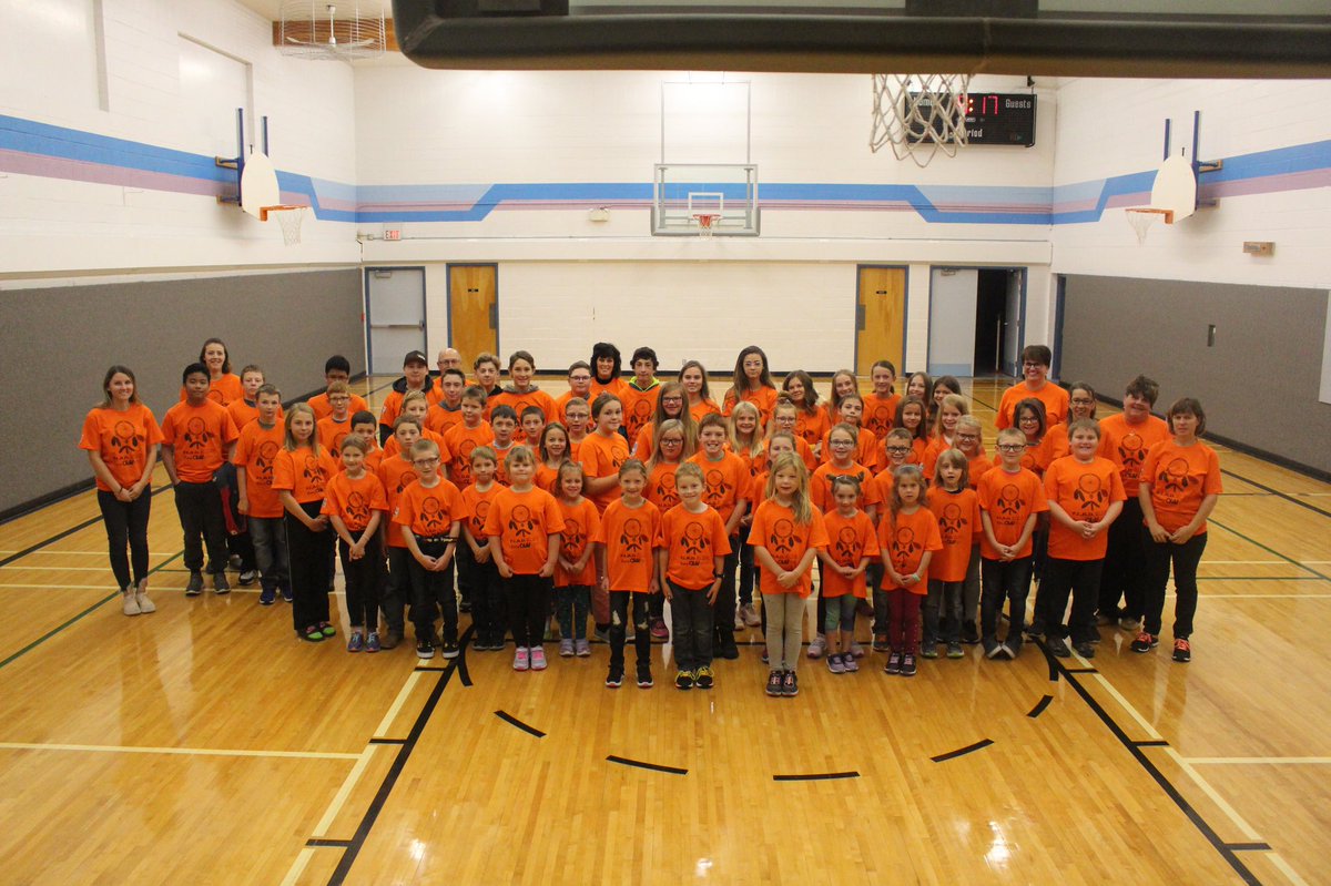 Veteran School recognizes Orange Shirt Day.