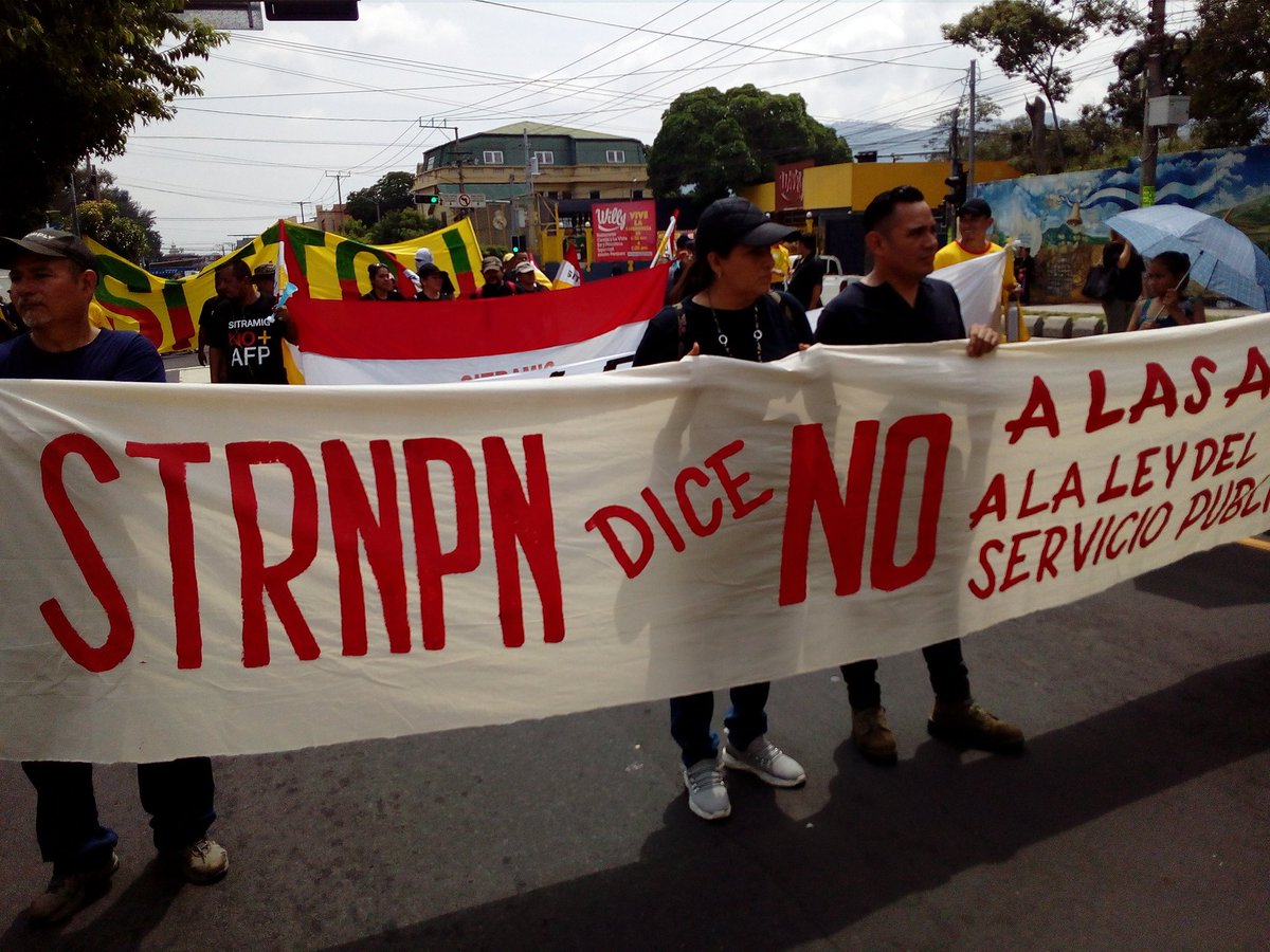 STRNPN1's tweet photo. La lucha por contar con una nueva Ley Integral de Pensiones y que se les quite a las AFP, es una tarea de todos los trabajadores, no solo de las organizaciones sindicales #NOmasAFP #PensionesDignasParaLaVejez #TrabajadoresOrganizados #STRNPN https://t.co/5wmcaRG2Qi
