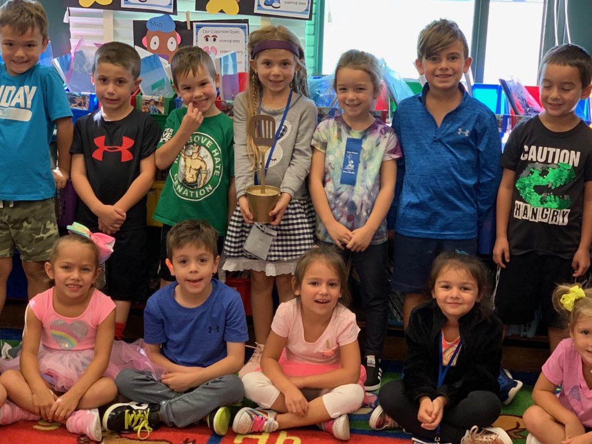 BLE_Chiefs's tweet photo. Congratulations to Mrs. Emberley's class for being the first kindergarten class to earn the Golden Spatula this school year! We are so proud of you all! https://t.co/2iYxK16Apx