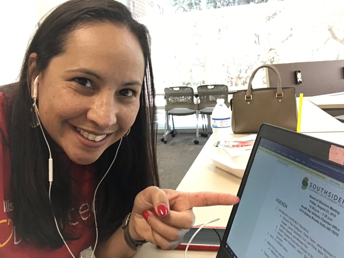 LauraCab11's tweet photo. A day in the life... #community #liscsa #southsidefirstedc #csc #lsa44 #leadershipsanantonio #investyourself #wellsfargo https://t.co/0ituzE09Fk